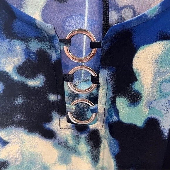 Ava & Grace long sleeve blue watercolor 3 ring top size 1X - Picture 3 of 4